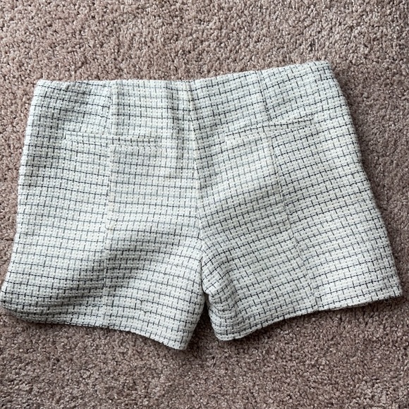 Shorts for girls - Picture 2 of 3